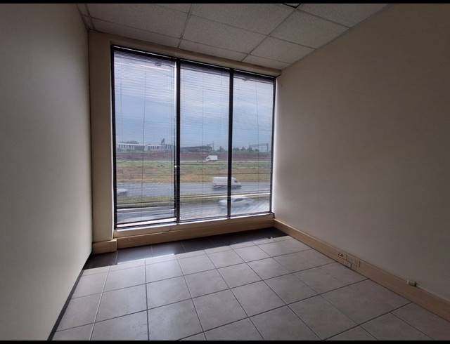 1,065M² OFFICE TO LET IN HERIOTDALE